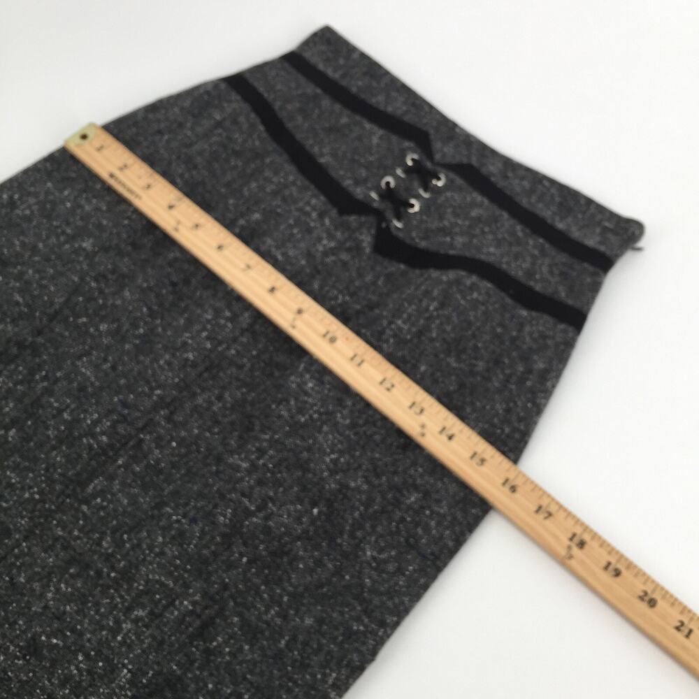 Worthington Lace Lined Tweed Pencil Skirt Size 2P Petite Gray Black Career Goth - Picture 7 of 8